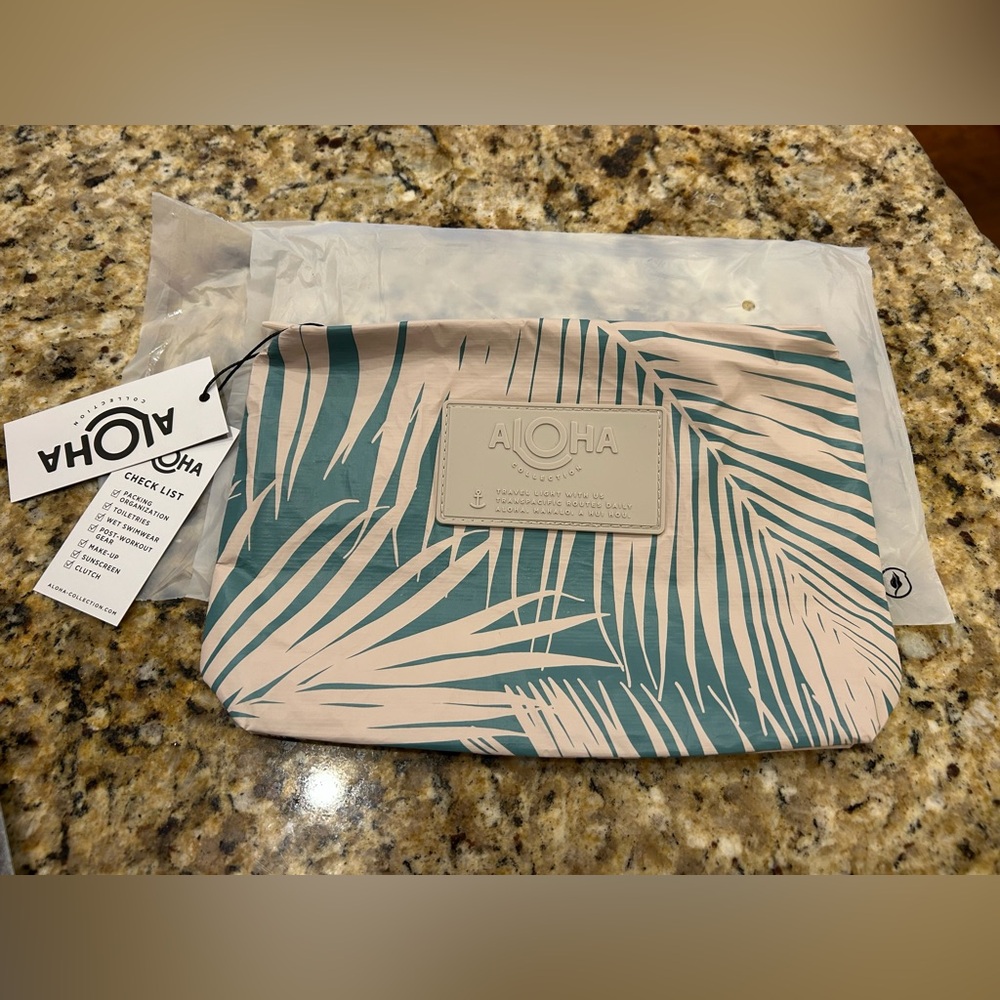 ALOHA Collection Areca Small Pouch - Picture 3 of 7